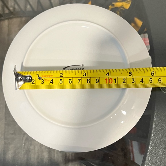 Set of 4 OmniWare Circles & Dots Snack Plates - Picture 3 of 7